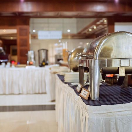 Peacock Hotel Νταρ ες Σαλάμ Εξωτερικό φωτογραφία