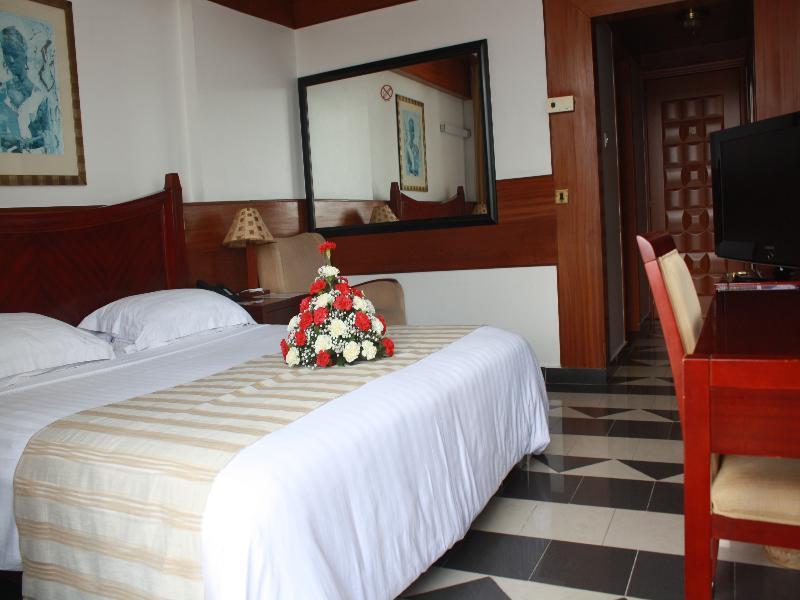Peacock Hotel Νταρ ες Σαλάμ Εξωτερικό φωτογραφία