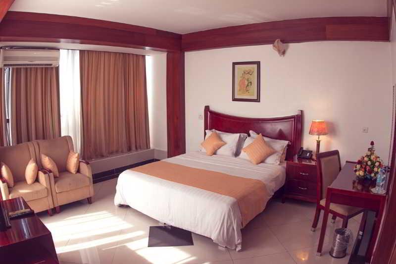 Peacock Hotel Νταρ ες Σαλάμ Εξωτερικό φωτογραφία