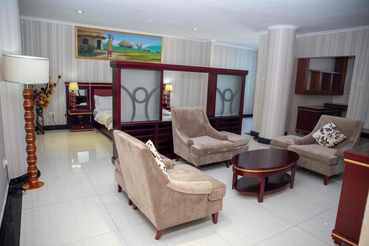 Peacock Hotel Νταρ ες Σαλάμ Εξωτερικό φωτογραφία