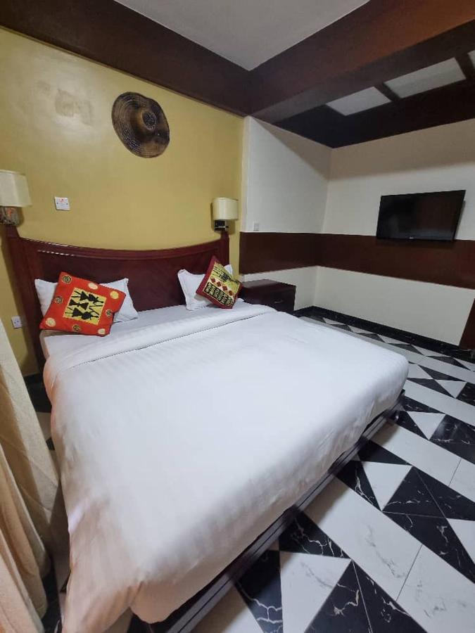 Peacock Hotel Νταρ ες Σαλάμ Εξωτερικό φωτογραφία